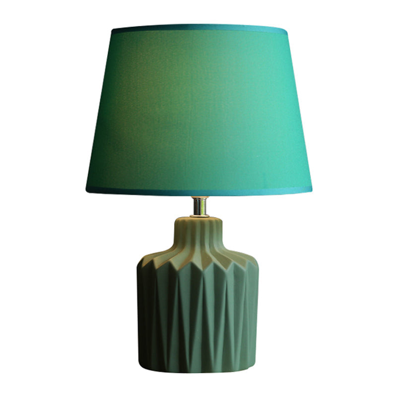 Green Ridged Jar Shaped Table Lamp Nordic Ceramic 1-Light Living Room Nightstand Light with Tapered Lampshade Clearhalo 'Lamps' 'Table Lamps' Lighting' 1136639