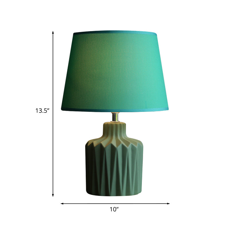 Green Ridged Jar Shaped Table Lamp Nordic Ceramic 1-Light Living Room Nightstand Light with Tapered Lampshade Clearhalo 'Lamps' 'Table Lamps' Lighting' 1136640