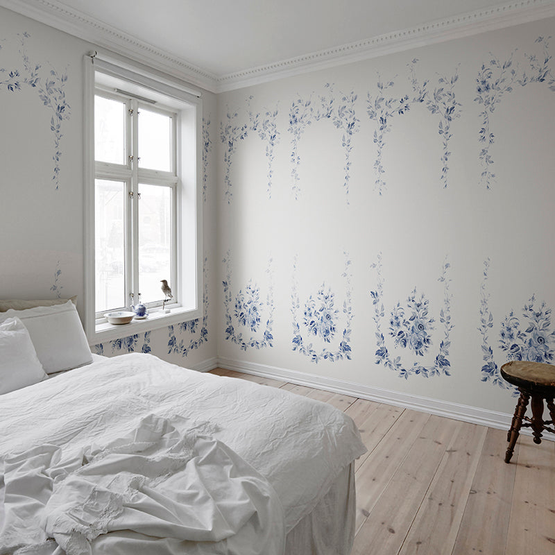 Blue Ivy Mural Wallpaper Flower Stylish Wall Art on White for Bedroom Decoration Blue-White Clearhalo 'Wall Decor' 'Wall Mural' 1209196