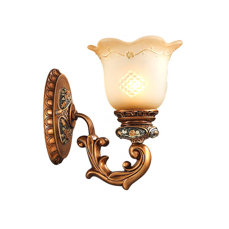 Scalloped-Edge Bedroom Wall Light Kit Traditional Cream Glass 1-Light Brass Wall Sconce Clearhalo 'Wall Lamps & Sconces' 'Wall Lights' Lighting' 1400321