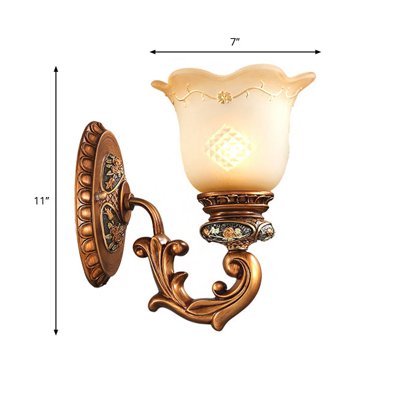 Scalloped-Edge Bedroom Wall Light Kit Traditional Cream Glass 1-Light Brass Wall Sconce Clearhalo 'Wall Lamps & Sconces' 'Wall Lights' Lighting' 1400323