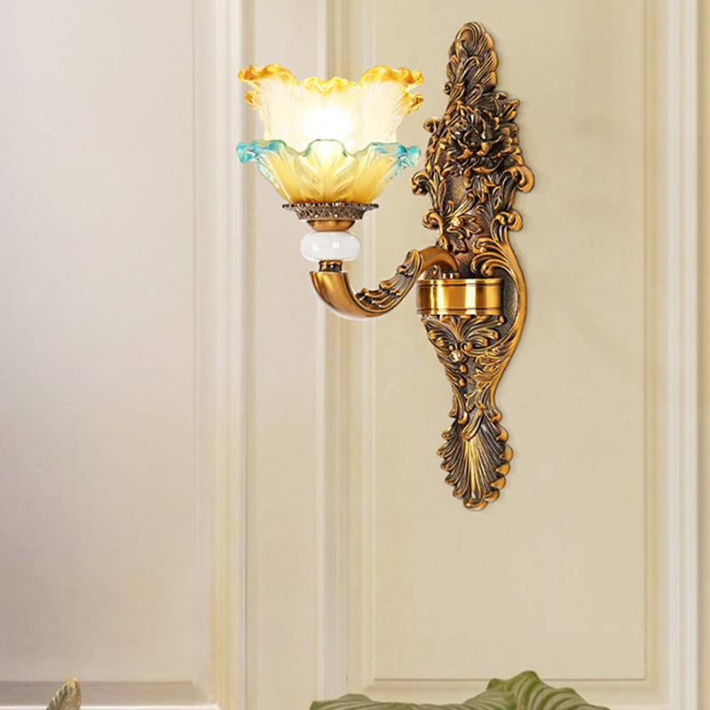 Brass 1/2-Head Wall Sconce Traditional Yellow and Blue Glass Lettuce-Edge Wall Mount Lamp Clearhalo 'Wall Lamps & Sconces' 'Wall Lights' Lighting' 1400378