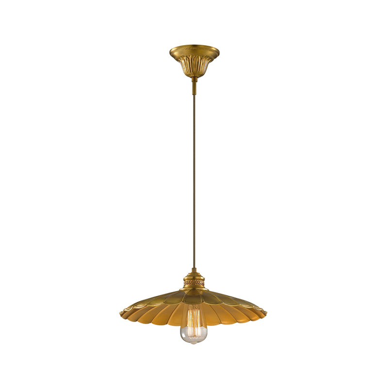 1 Light Pendant Lamp Vintage Style Scalloped Shade Metal Suspension Light in Brass for Farmhouse Clearhalo 'Art Deco Pendants' 'Cast Iron' 'Ceiling Lights' 'Ceramic' 'Crystal' 'Industrial Pendants' 'Industrial' 'Metal' 'Middle Century Pendants' 'Pendant Lights' 'Pendants' 'Tiffany' Lighting' 143623