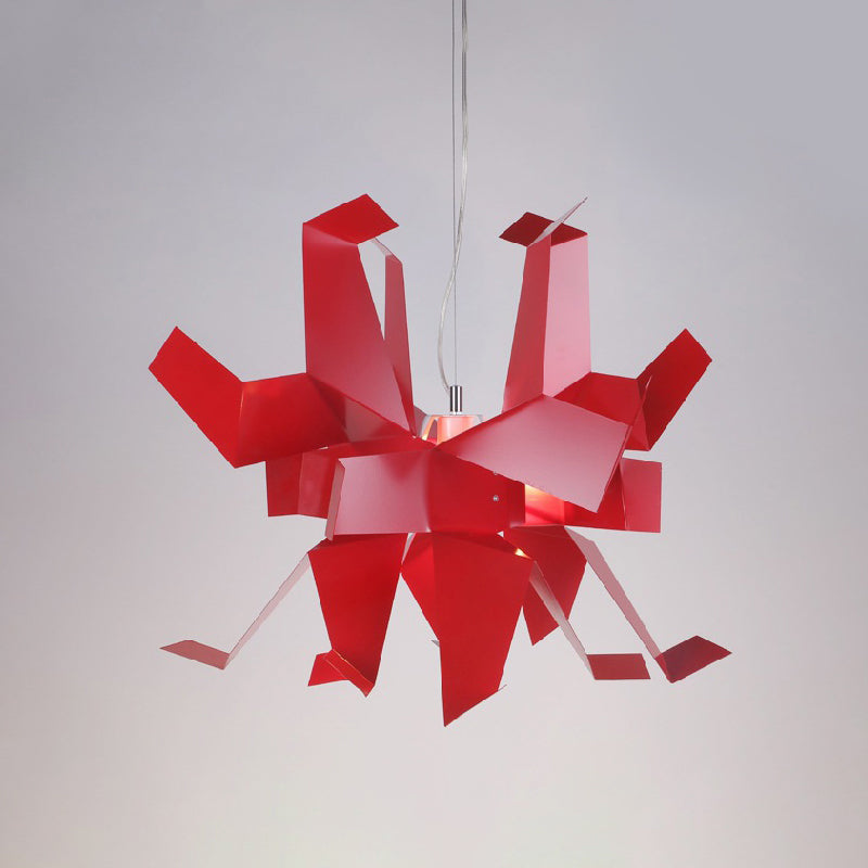 White/Red Origami Bird Pendant Lamp Art Decor 1 Light Iron Suspended Lighting Fixture over Table Clearhalo 'Ceiling Lights' 'Modern Pendants' 'Modern' 'Pendant Lights' 'Pendants' Lighting' 1456832