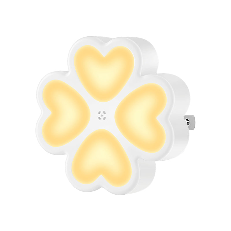 Modern LED Wall Nightlight White Clover Plug-in Night Lamp with Plastic Shade Clearhalo 'Night Lights' 'Wall Lights' Lighting' 1468216