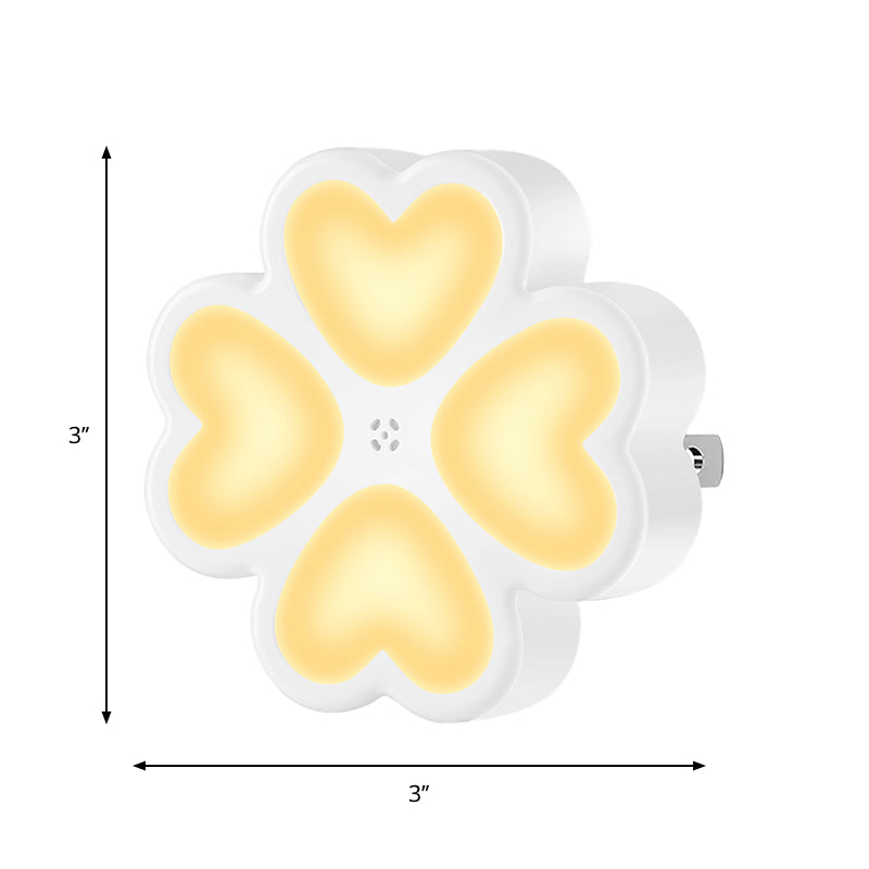 Modern LED Wall Nightlight White Clover Plug-in Night Lamp with Plastic Shade Clearhalo 'Night Lights' 'Wall Lights' Lighting' 1468218