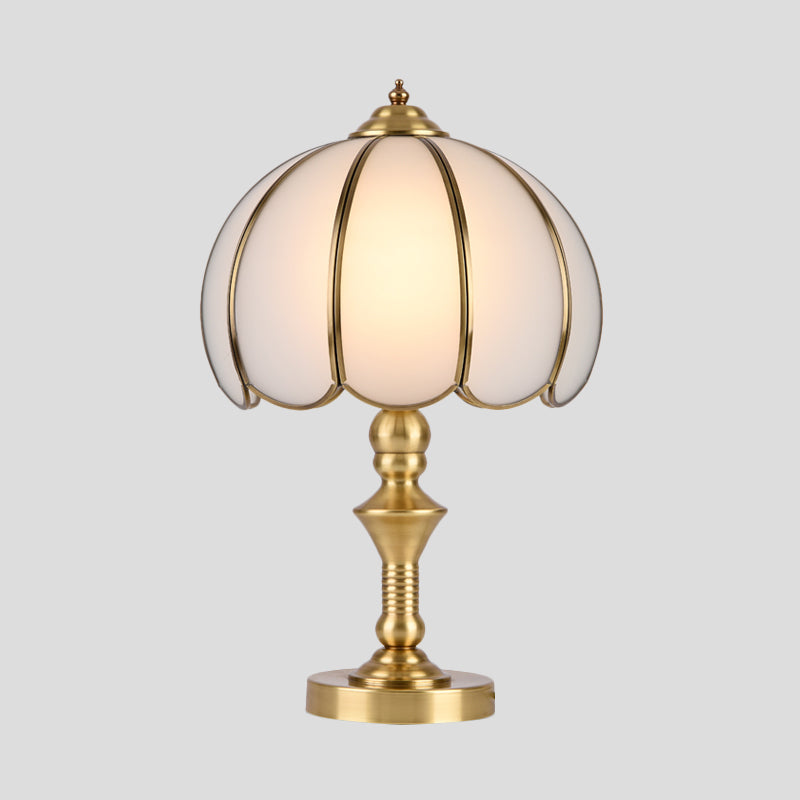 Colonial Gold Table Lamp Scalloped/Flared 1 Light Colonialism Night Lighting with Metal Base for Bedroom Clearhalo 'Lamps' 'Table Lamps' Lighting' 1474124