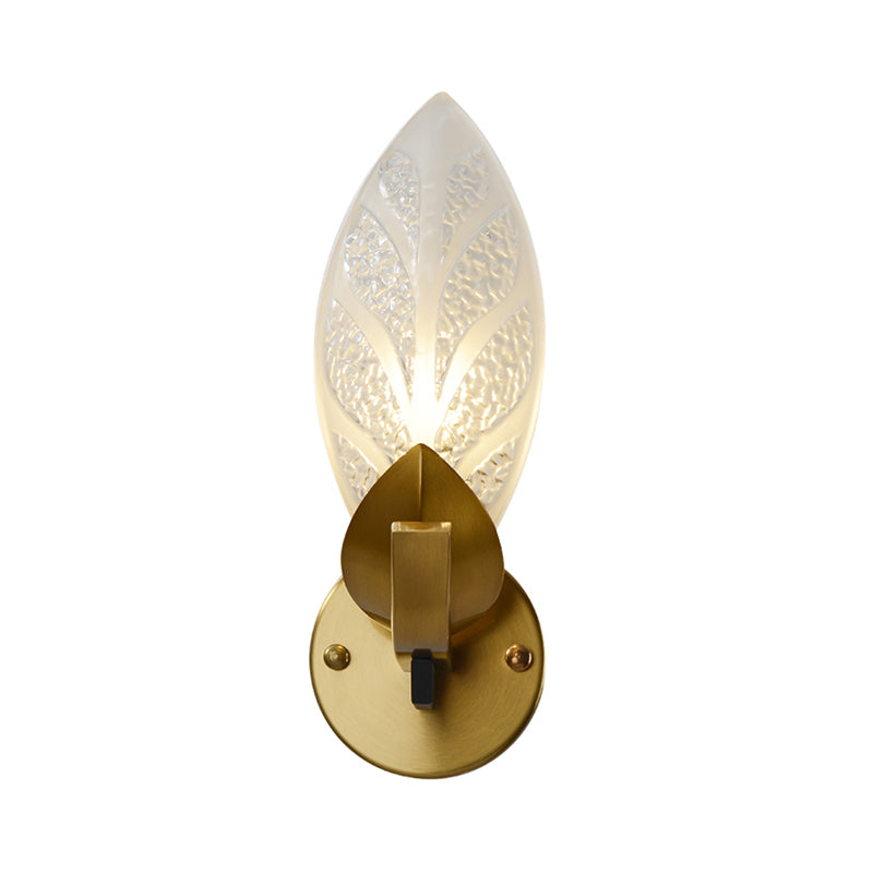 Colonialist Leaf Shaped Wall Light 1 Bulb Frosted Textured Glass Wall Mounted Lighting in Gold Clearhalo 'Wall Lamps & Sconces' 'Wall Lights' Lighting' 1474168