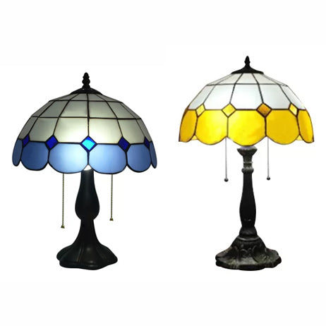 Traditional Dome Table Light with Grid Design Stained Glass 2 Lights Table Lighting in Blue/Yellow Clearhalo 'Lamps' 'Table Lamps' Lighting' 14975