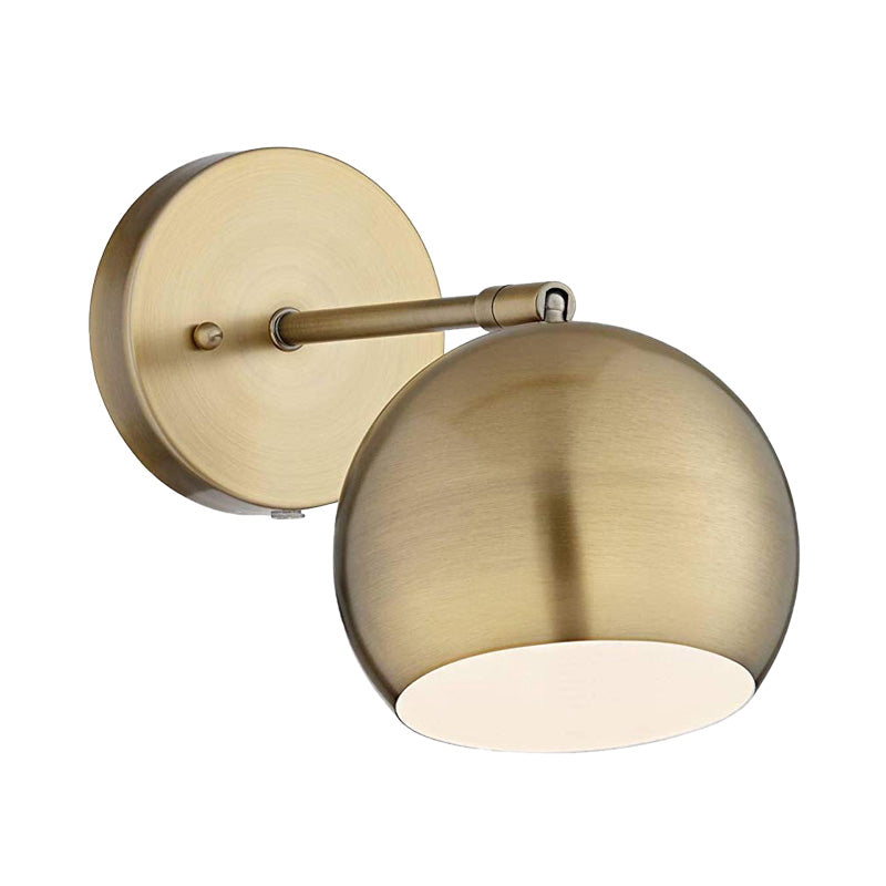 One Bulb Wall Light with Round Shade Metal Industrial Living Room Sconce Lighting in Brass Clearhalo 'Art deco wall lights' 'Cast Iron' 'Glass' 'Industrial wall lights' 'Industrial' 'Middle century wall lights' 'Modern' 'Rustic wall lights' 'Tiffany' 'Traditional wall lights' 'Wall Lamps & Sconces' 'Wall Lights' Lighting' 150118