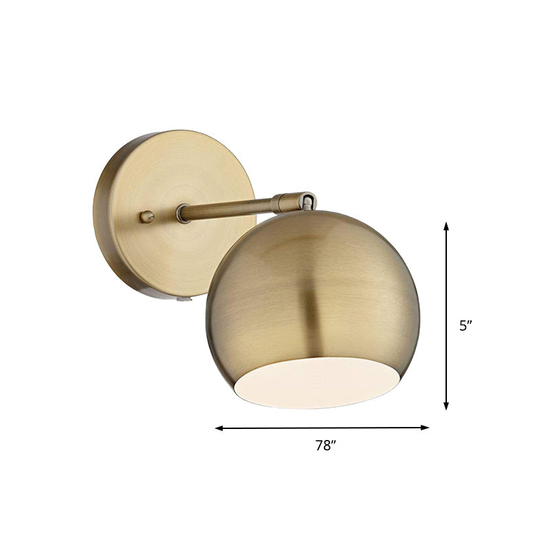 One Bulb Wall Light with Round Shade Metal Industrial Living Room Sconce Lighting in Brass Clearhalo 'Art deco wall lights' 'Cast Iron' 'Glass' 'Industrial wall lights' 'Industrial' 'Middle century wall lights' 'Modern' 'Rustic wall lights' 'Tiffany' 'Traditional wall lights' 'Wall Lamps & Sconces' 'Wall Lights' Lighting' 150119