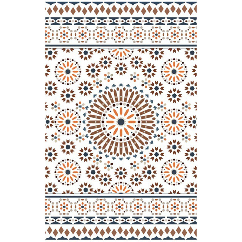 Retro Floral Circle Diamond Rug in White Bohemian Carpet Polyester Anti-Slip Carpet for Bedroom Clearhalo 'Area Rug' 'Bohemian' 'Rugs' Rug' 1516489