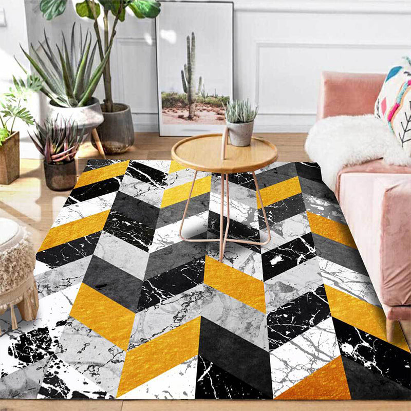 Black and Golden Modern Rug Polyester Geometric and Marble Surface Pattern Rug Washable Non-Slip Backing Carpet for Living Room Clearhalo 'Area Rug' 'Modern' 'Rugs' Rug' 1609953