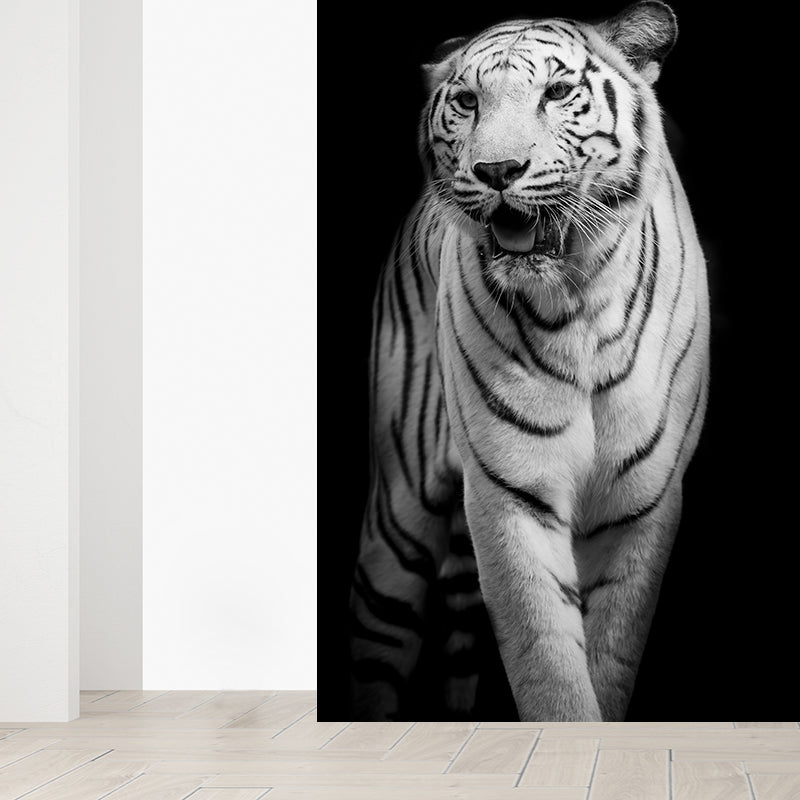 Wild Tiger Mural Wallpaper Contemporary Non-Woven Textured Wall Covering in Black Clearhalo 'Wall Decor' 'Wall Mural' 1618963