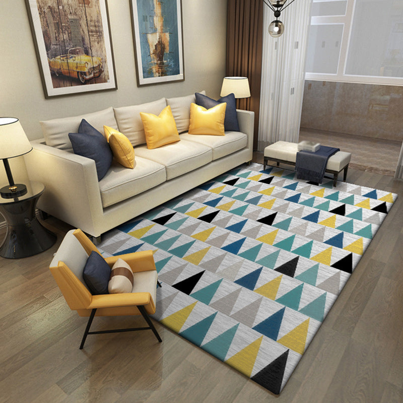 Modern Living Room Rug in Grey Geometric Triangle Print Rug Polyester Stain-Resistant Area Rug Grey Clearhalo 'Area Rug' 'Modern' 'Rugs' Rug' 1634833