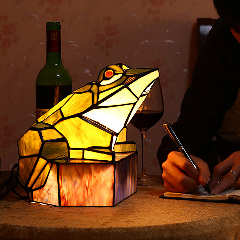 Frog Shape Accent Lamp Lodge Stained Glass 1 Light Table Lamp for Bar Clearhalo 'Lamps' 'Table Lamps' Lighting' 185258