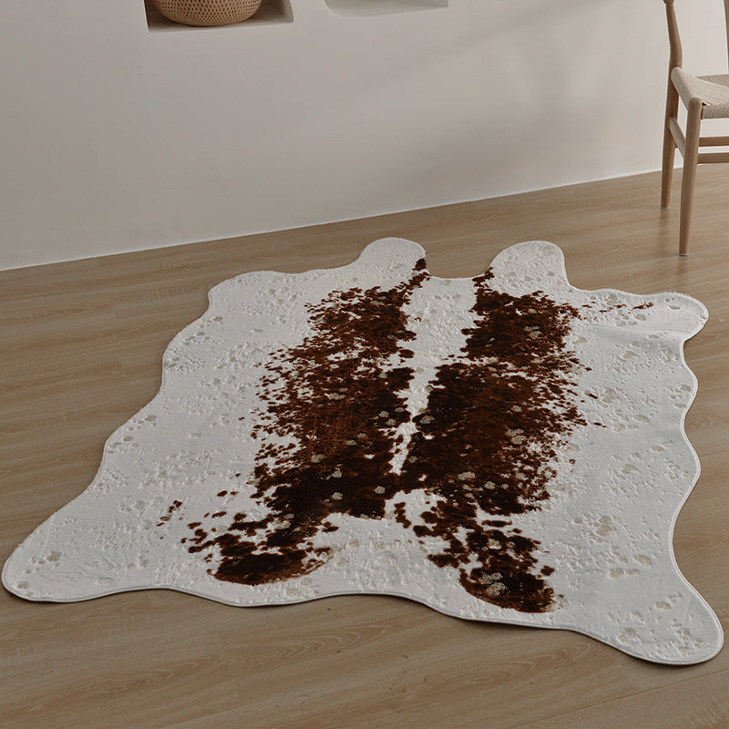 Brown Cow Skin Pattern Rug Polyester Contemporary Rug Washable Non-Slip Pet Friendly Carpet for Living Room White 4'7