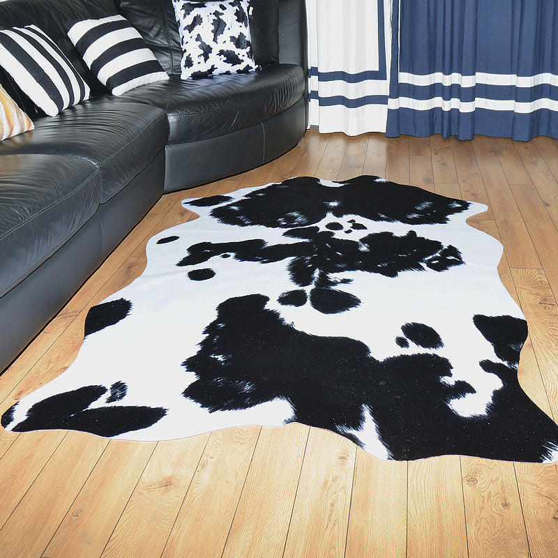 Unique Cow Skin Pattern Rug Nordic Rug Polyester Washable Non-Slip Pet Friendly Carpet for Living Room Black 4'7