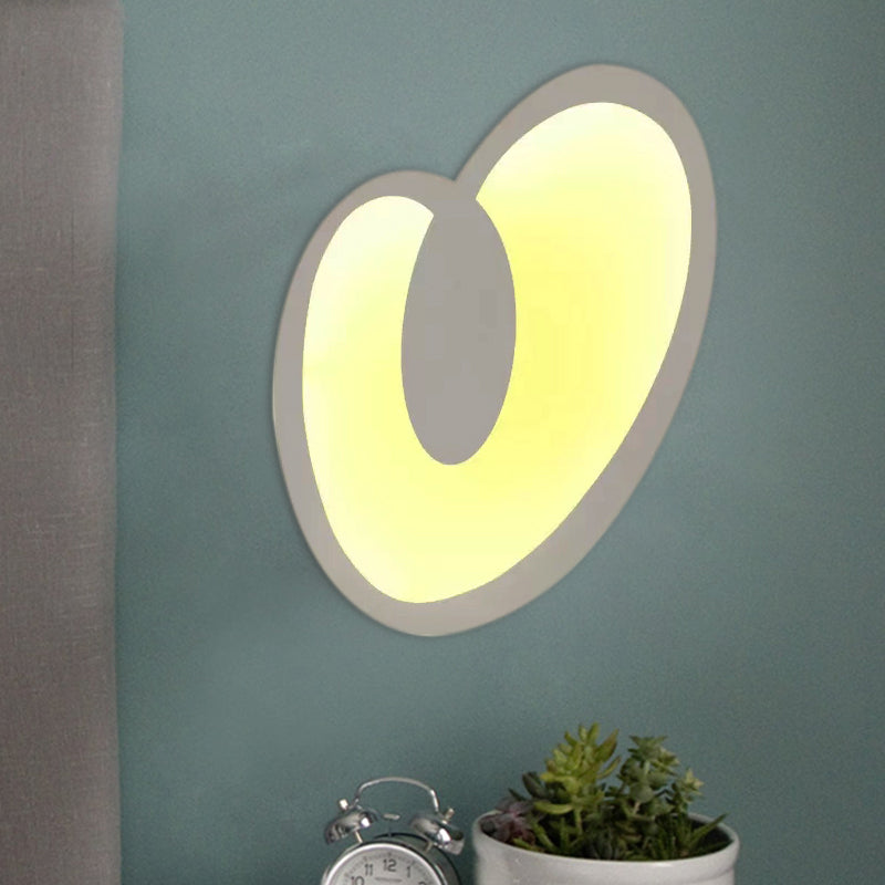 Acrylic Heart Shaped Wall Light Living Room Pretty LED Sconce Light in White Finish White Clearhalo 'Wall Lamps & Sconces' 'Wall Lights' Lighting' 192316