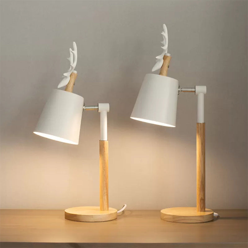 Rotatable Wood Desk Light with Animal Deco Living Room 1 Light Nordic Style Table Lamp in Beige Clearhalo 'Lamps' 'Table Lamps' Lighting' 193409