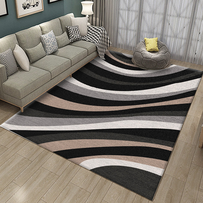 Novelty Stripe Curve Pattern Rug in Black and Grey Polyester Carpet Washable Area Rug for Living Room Black-White Clearhalo 'Area Rug' 'Rug' 1955463