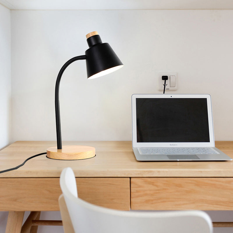 1 Head Bucket Desk Light Nordic Style Metal Desk Lamp for Child Bedroom Black Clearhalo 'Lamps' 'Table Lamps' Lighting' 198148