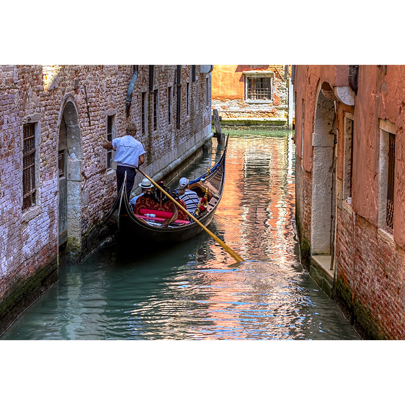 Waterproof Venice Floating City Mural Modern Non-Woven Wall Covering, Customized Size Clearhalo 'Wall Decor' 'Wall Mural' 2009091