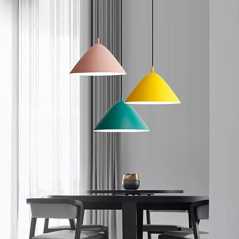 Tapered Pendant Lighting Fixture Modernist 1 Bulb Metallic Hanging Light Kit for Dining Room Clearhalo 'Ceiling Lights' 'Modern Pendants' 'Modern' 'Pendant Lights' 'Pendants' Lighting' 2024590