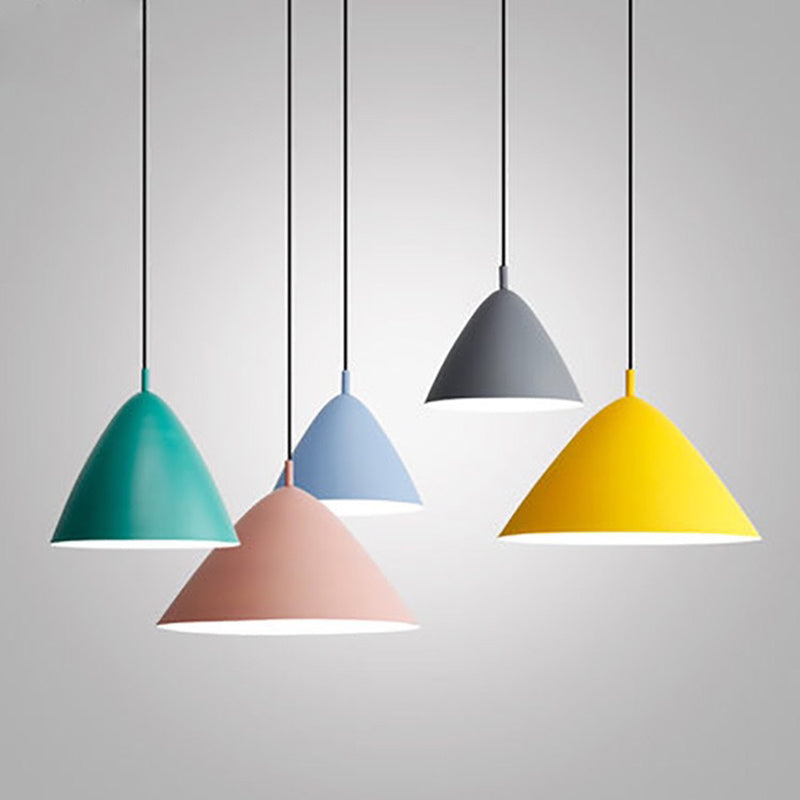 Tapered Pendant Lighting Fixture Modernist 1 Bulb Metallic Hanging Light Kit for Dining Room Clearhalo 'Ceiling Lights' 'Modern Pendants' 'Modern' 'Pendant Lights' 'Pendants' Lighting' 2024591