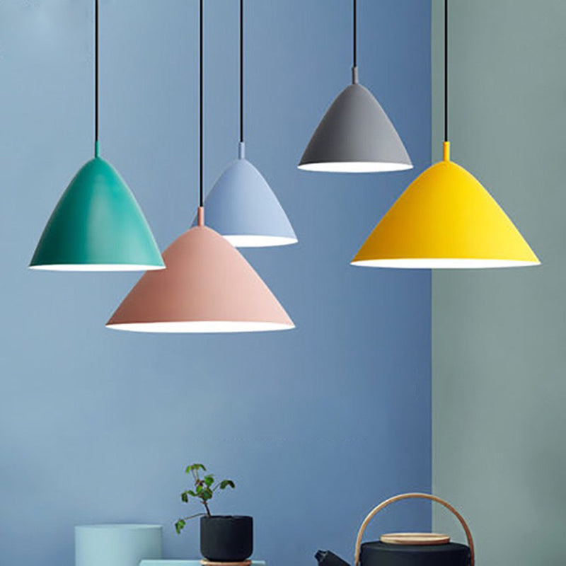 Tapered Pendant Lighting Fixture Modernist 1 Bulb Metallic Hanging Light Kit for Dining Room Clearhalo 'Ceiling Lights' 'Modern Pendants' 'Modern' 'Pendant Lights' 'Pendants' Lighting' 2024592