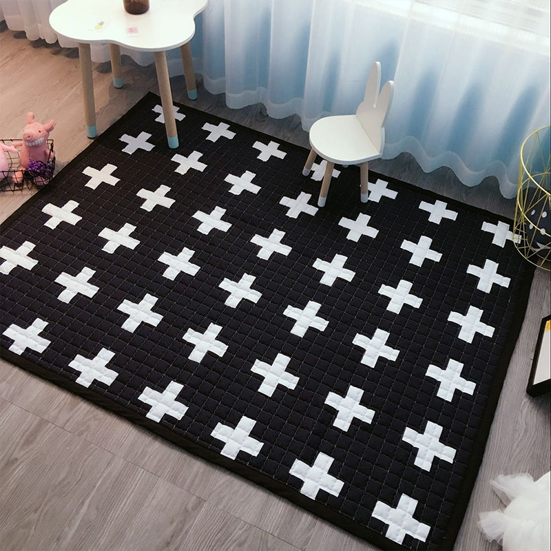 Chic Cartoon Quilted Rug Multicolor Wild Animal Area Carpet Stain Resistant Non-Slip Washable Rug for Kids Bedroom Black 4'9