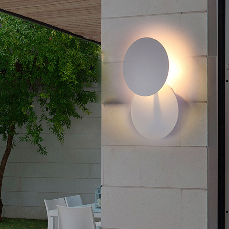 Circle Wall Sconce Light Minimalist Metallic Balcony LED Wall Mount Lighting in White Clearhalo 'Wall Lamps & Sconces' 'Wall Lights' Lighting' 2107793