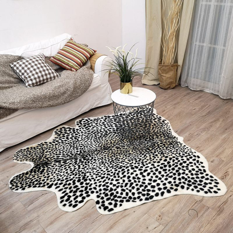 Irregular-Shape Animal Fur Rug Multi Color Scandinavian Rug Polyester Non-Slip Backing Stain Resistant Washable Carpet for Home Black 4'1