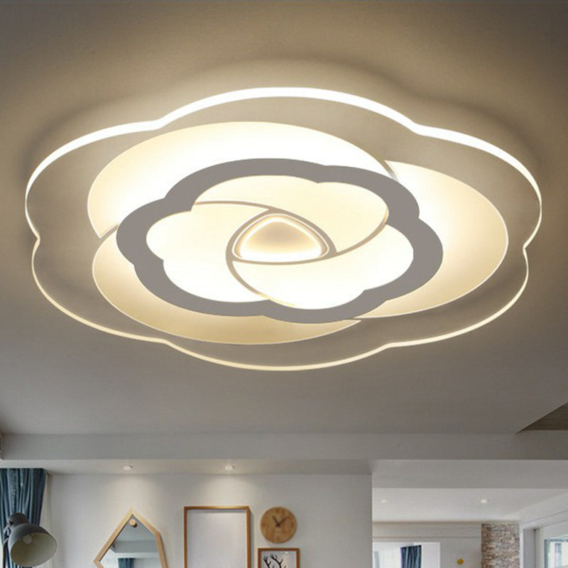 Nordic Flower Flush Ceiling Light Acrylic Living Room LED Flush Mount Lighting Fixture in Clear Clear Warm Clearhalo 'Ceiling Lights' 'Close To Ceiling Lights' 'Close to ceiling' 'Flush mount' Lighting' 2228030