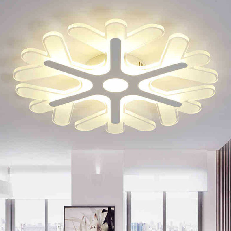 Snowflake Acrylic LED Flush Mount Modern Clear Flushmount Ceiling Light for Living Room Clearhalo 'Ceiling Lights' 'Close To Ceiling Lights' 'Close to ceiling' 'Flush mount' Lighting' 2228128