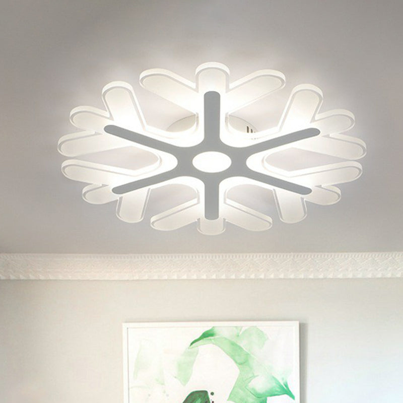 Snowflake Acrylic LED Flush Mount Modern Clear Flushmount Ceiling Light for Living Room Clear White Clearhalo 'Ceiling Lights' 'Close To Ceiling Lights' 'Close to ceiling' 'Flush mount' Lighting' 2228131