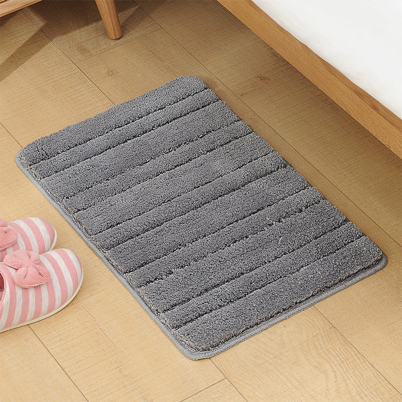 Multi Color Casual Rug Polyster Solid Color Area Carpet Non-Slip Backing Machine Washable Easy Care Rug for Bedroom Grey 1'8