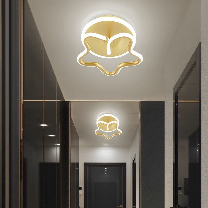 Acrylic Star LED Flush Mount Lighting Contemporary Flush Mount Ceiling Light for Corridor Gold Clearhalo 'Ceiling Lights' 'Close To Ceiling Lights' 'Close to ceiling' 'Flush mount' Lighting' 2241232