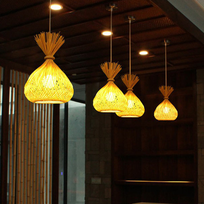 Onion Shaped Dining Room Pendant Bamboo Single-Bulb Asian Hanging Light in Beige Clearhalo 'Ceiling Lights' 'Pendant Lights' 'Pendants' Lighting' 2326546