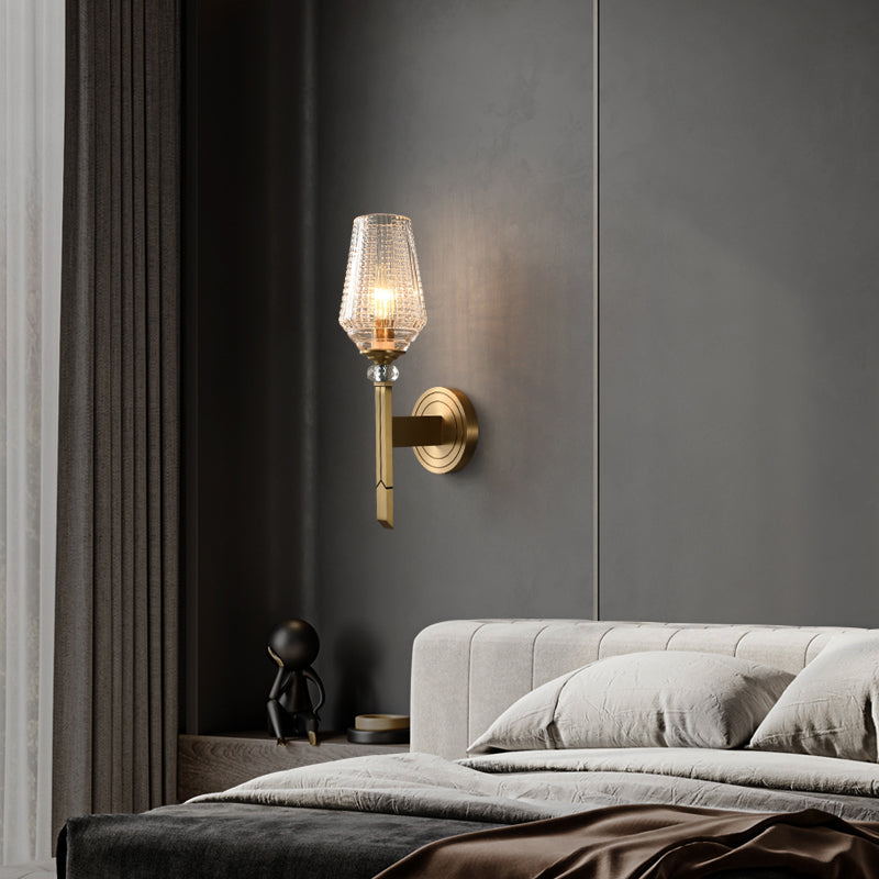 Postmodern 1 Bulb Wall Sconce Brass Diamond Shaped Wall Light with Lattice Glass Shade Clearhalo 'Cast Iron' 'Glass' 'Industrial' 'Modern wall lights' 'Modern' 'Tiffany' 'Traditional wall lights' 'Wall Lamps & Sconces' 'Wall Lights' Lighting' 2356808