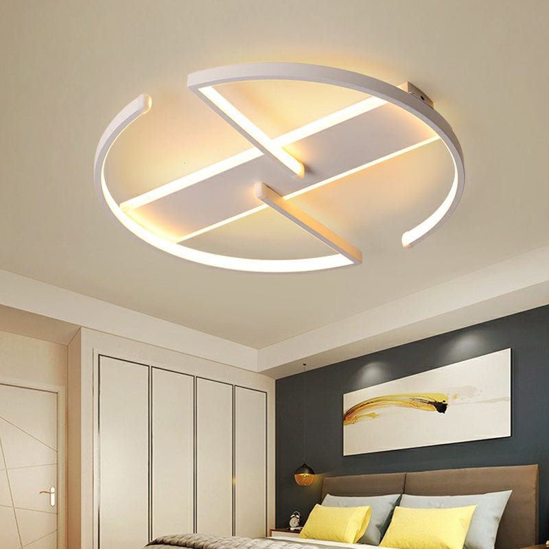 Novelty Nordic Circle LED Flush Mount Light Metallic Bedroom Ceiling Light Fixture in White Clearhalo 'Ceiling Lights' 'Close To Ceiling Lights' 'Close to ceiling' 'Flush mount' Lighting' 2357831