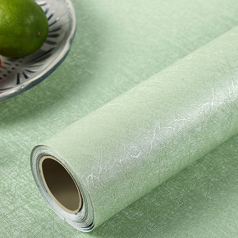 Peel off Plain Wallpaper Roll Scandinavian Style Non-Woven Wall Covering, 32.3 sq ft Light Green Wallpaper Roll Clearhalo 'Modern wall decor' 'Modern' 'Wallpaper' Wall Decor' 2412516