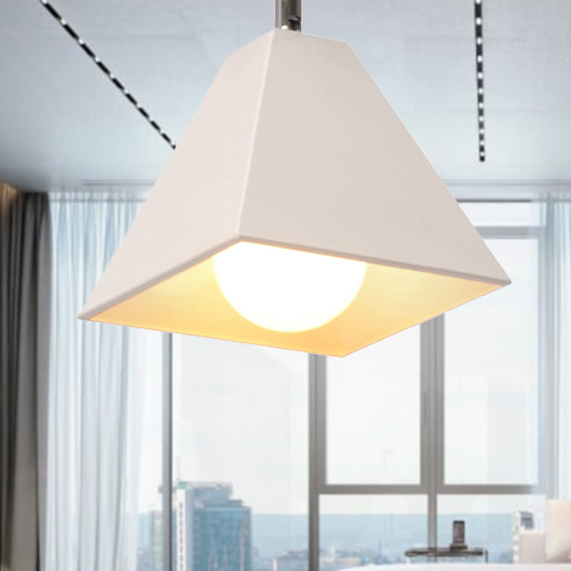 1 Head Craftsman Flush Mount Light Modern Stylish Metal Ceiling Light for Office Cloth Shop White Clearhalo 'Ceiling Lights' 'Close To Ceiling Lights' 'Close to ceiling' 'Semi-flushmount' Lighting' 254907