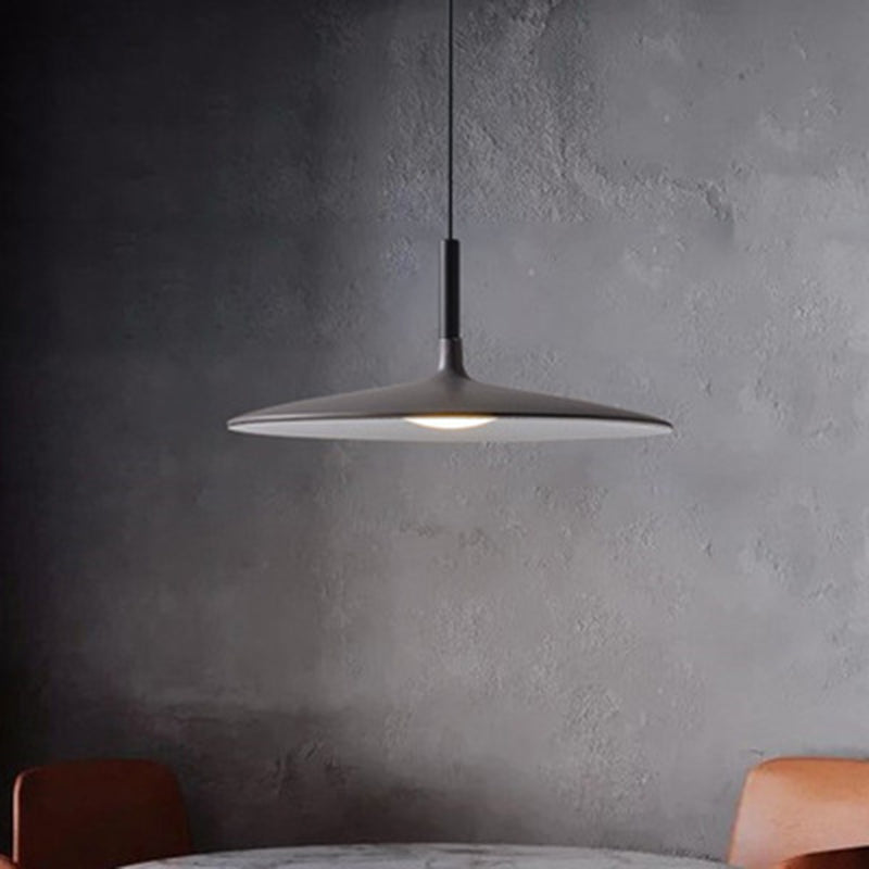 Flying Saucer LED Suspension Lamp Novelty Minimalist Metal Restaurant Hanging Pendant Black Clearhalo 'Ceiling Lights' 'Modern Pendants' 'Modern' 'Pendant Lights' 'Pendants' Lighting' 2593390