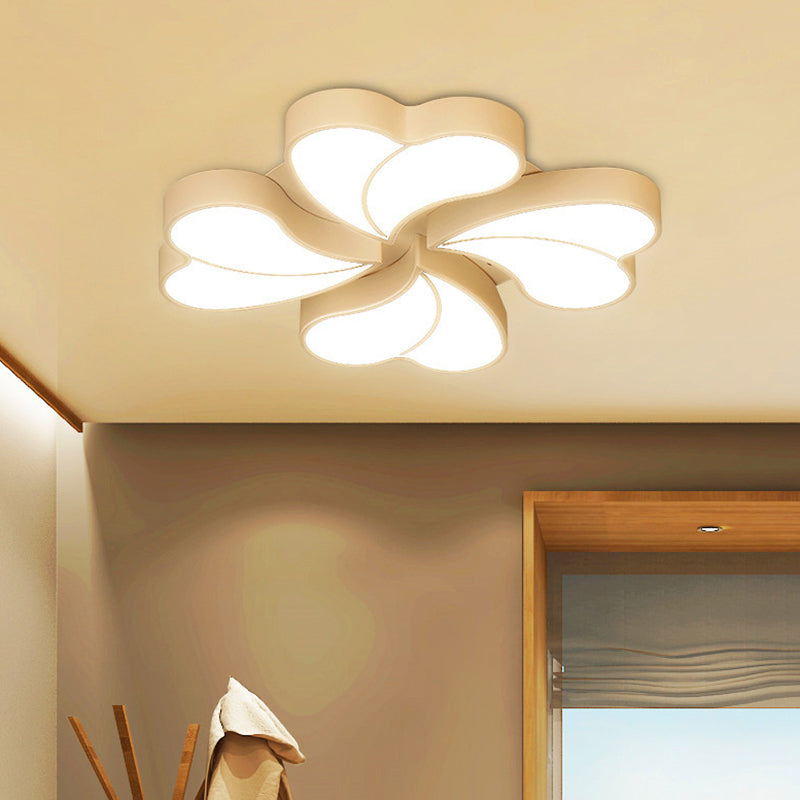 White Floral Flushmount Ceiling Lamp Modern Style Metal LED Flush Mount Lighting for Bedroom Clearhalo 'Ceiling Lights' 'Close To Ceiling Lights' 'Lighting' 2609907
