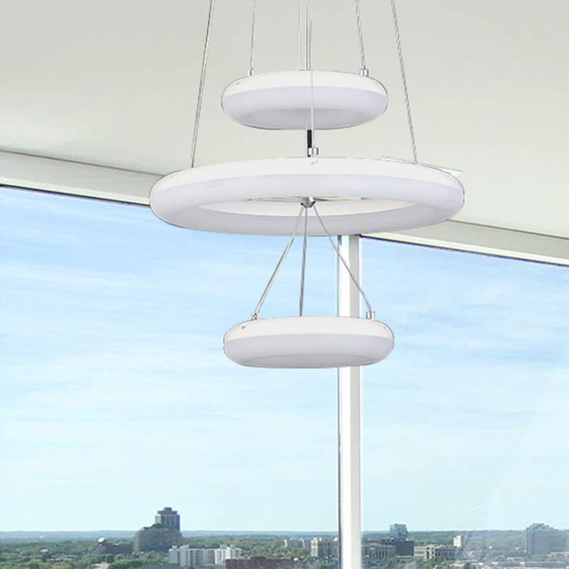 White Donut Suspension Pendant Minimalist LED 3 Lights Acrylic Chandelier Lighting Fixture Clearhalo 'Ceiling Lights' 'Chandeliers' 'Modern Chandeliers' 'Modern' Lighting' 268933