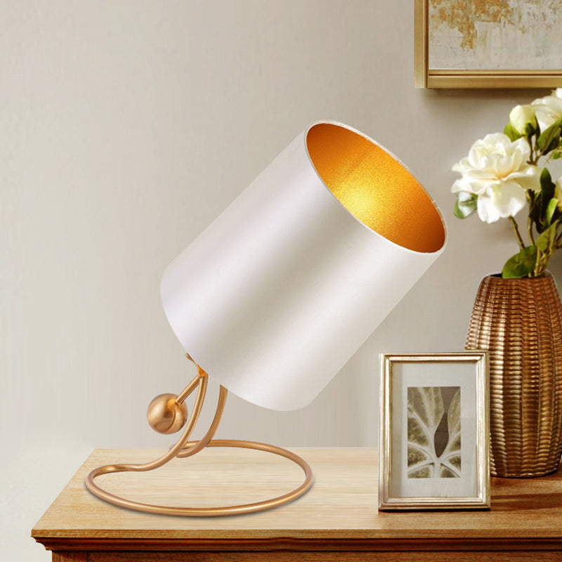 Metallic Barrel Shaped Task Lighting Contemporary 1 Light Small Desk Lamp in Gold for Bedside Gold Clearhalo 'Lamps' 'Table Lamps' Lighting' 298118