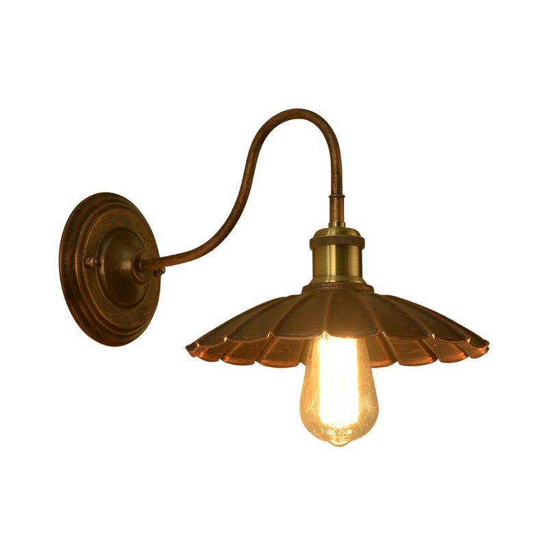 Metal Scalloped Edge Sconce Light Antique Style 1 Bulb Weathered Copper Wall Light Fixture with Gooseneck Arm Clearhalo 'Art deco wall lights' 'Cast Iron' 'Glass' 'Industrial wall lights' 'Industrial' 'Middle century wall lights' 'Modern' 'Rustic wall lights' 'Tiffany' 'Traditional wall lights' 'Wall Lamps & Sconces' 'Wall Lights' Lighting' 331428