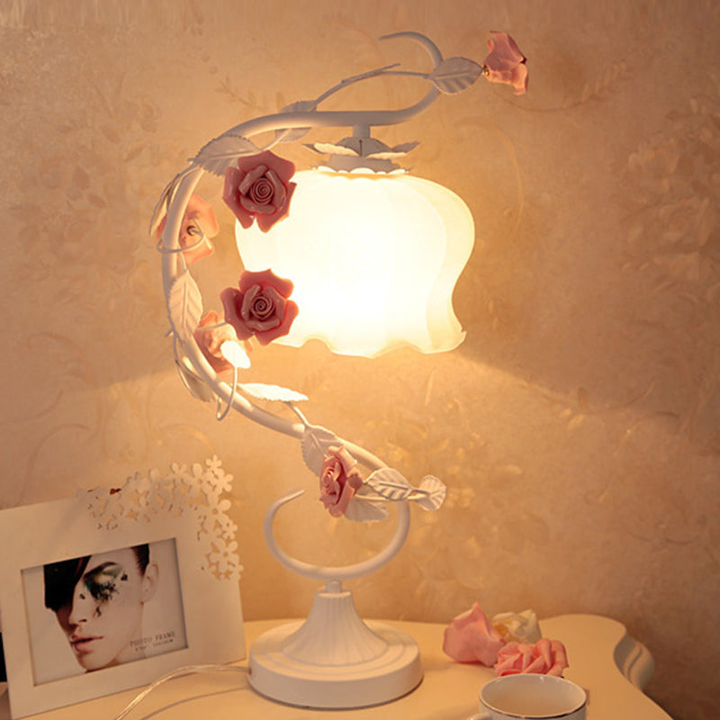 Scalloped White Glass Table Light Country Style 1 Head Bedroom LED Nightstand Lamp with Rose Clearhalo 'Lamps' 'Table Lamps' Lighting' 391258