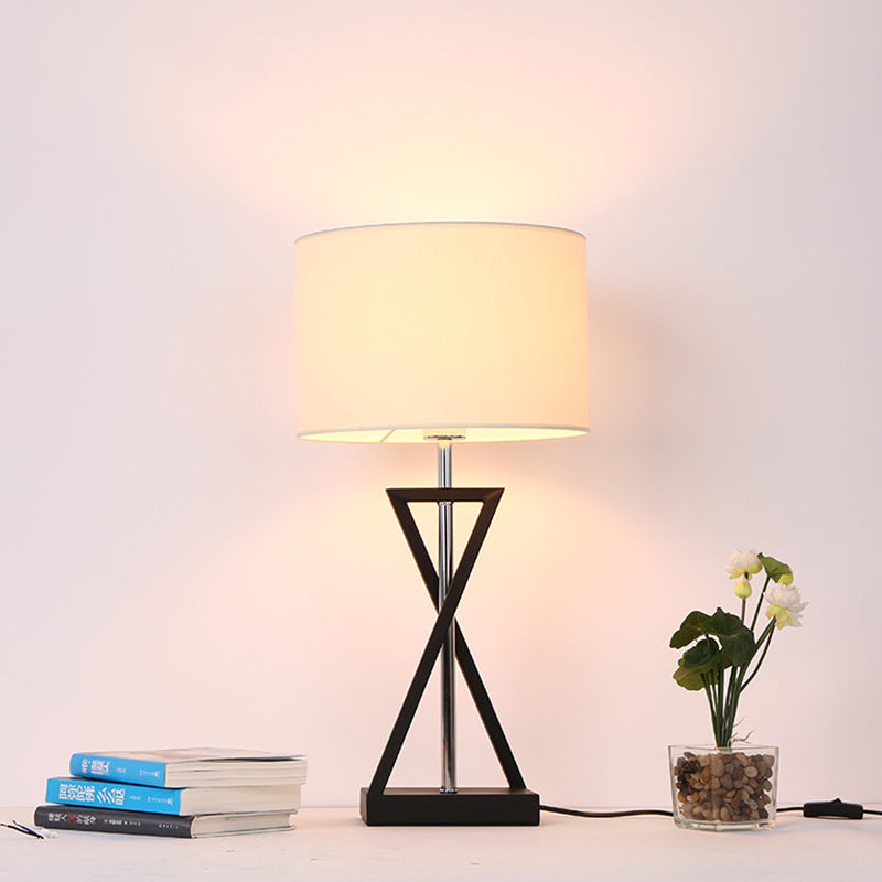 Modernism 1 Head Table Light White Cylindrical Small Desk Lamp with Fabric Shade Clearhalo 'Lamps' 'Table Lamps' Lighting' 402591